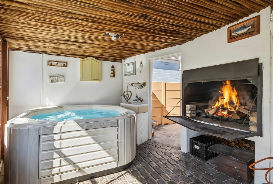 4 Bedroom Property for Sale in Bay Park Western Cape